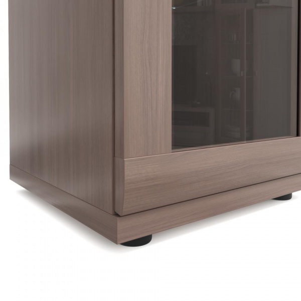 шкафы-витрины