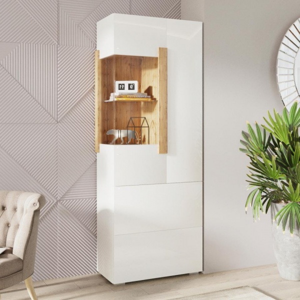 шкафы-витрины