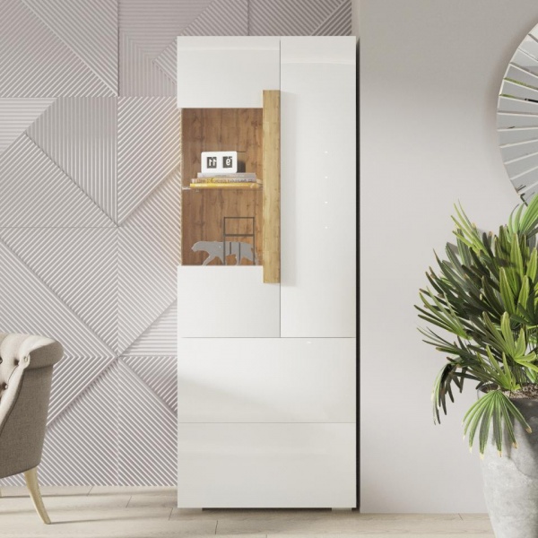 шкафы-витрины