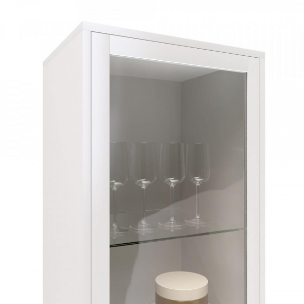 шкафы-витрины