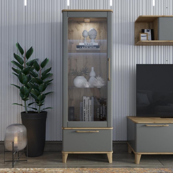 шкафы-витрины