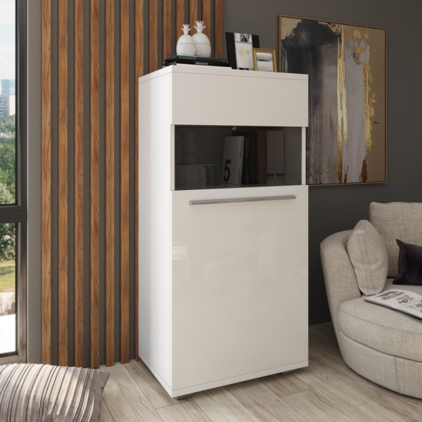 шкафы-витрины