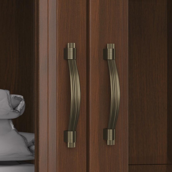 шкафы-витрины