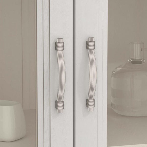 шкафы-витрины