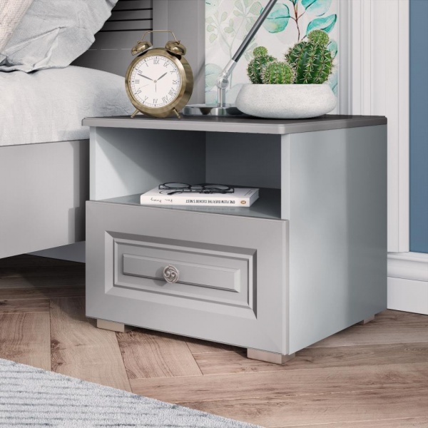 прикроватные тумбы