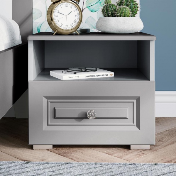 прикроватные тумбы