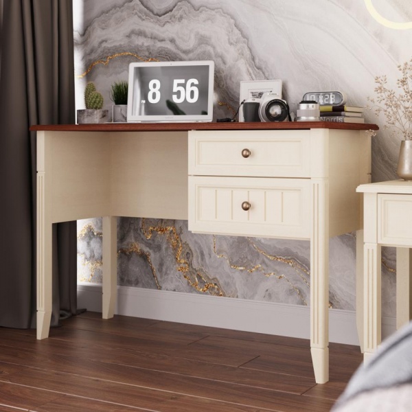 Туалетный стол