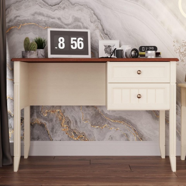 Туалетный стол