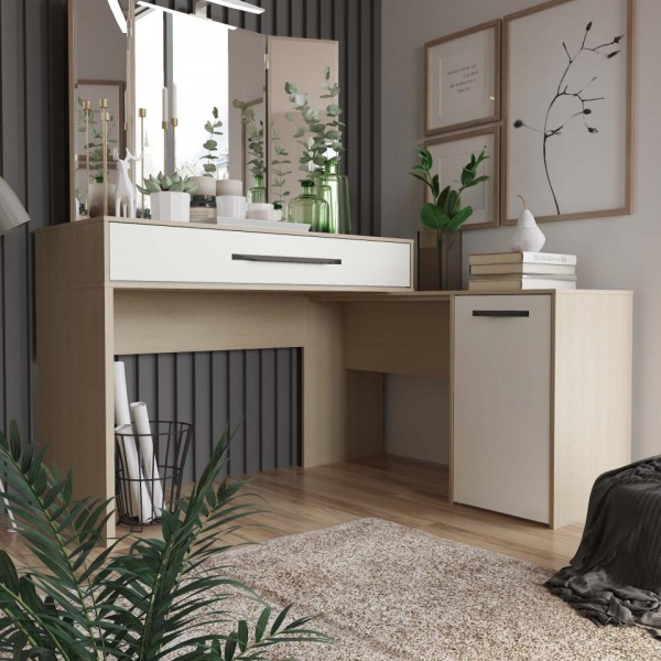 Туалетный стол