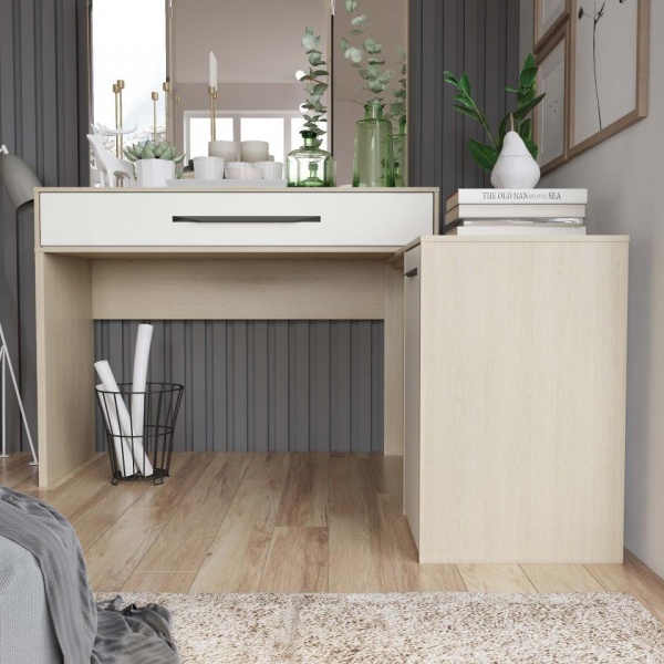 Туалетный стол