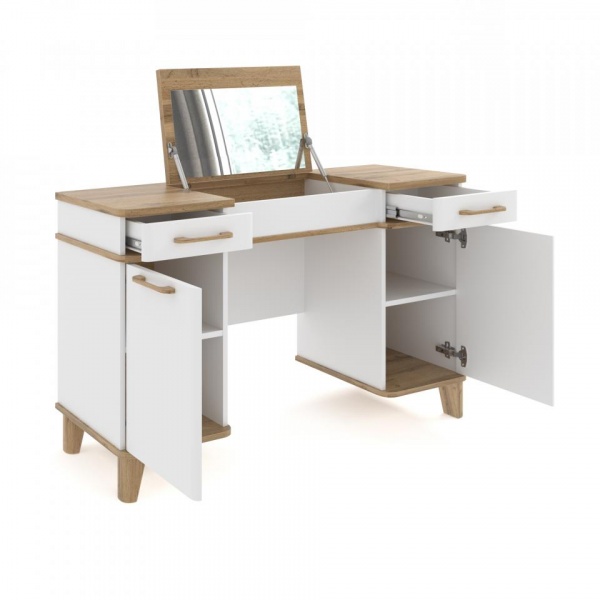 Туалетный стол