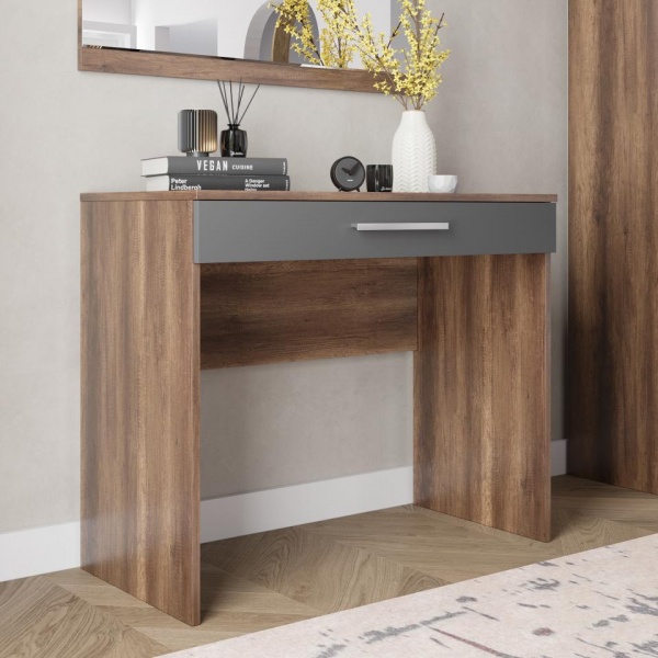 Туалетный стол