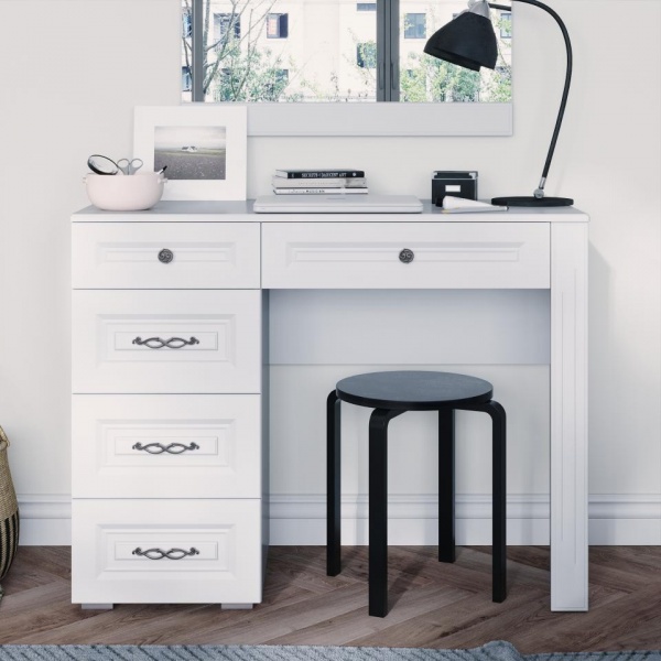 Туалетный стол