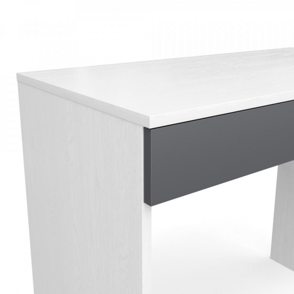 Туалетный стол