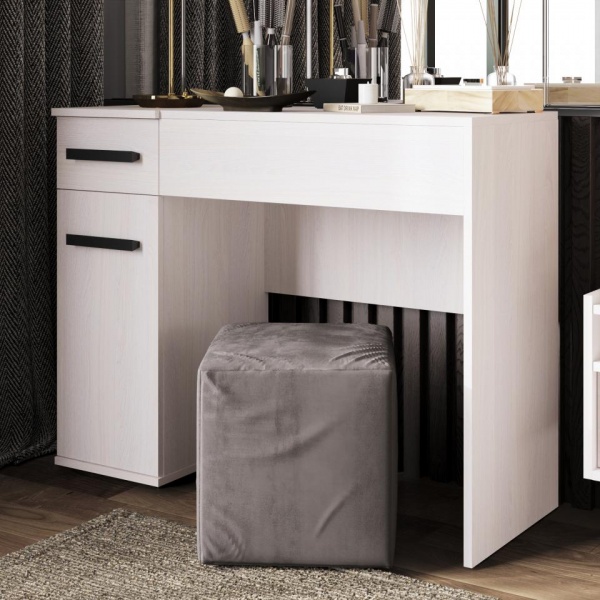 Туалетный стол