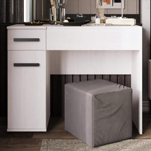 Туалетный стол