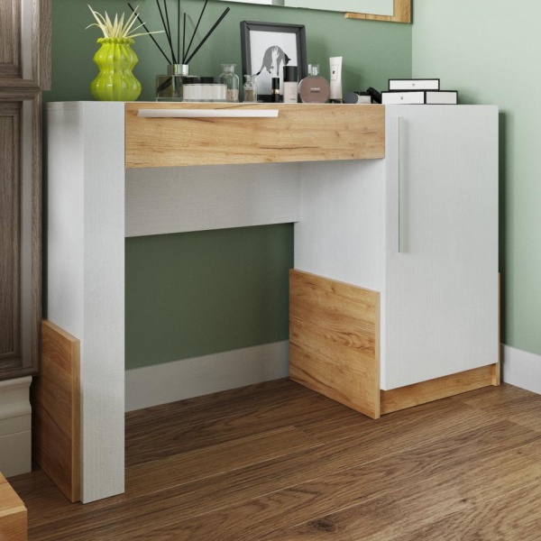 Туалетный стол