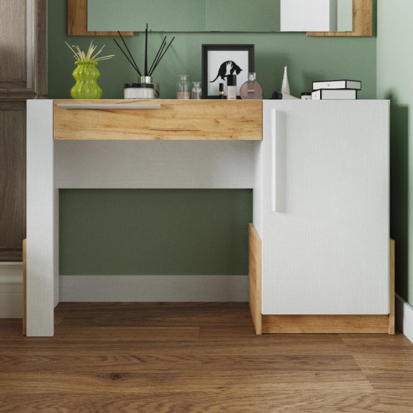 Туалетный стол