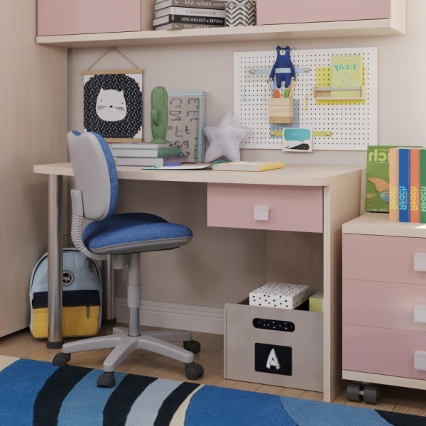 детский письменный стол