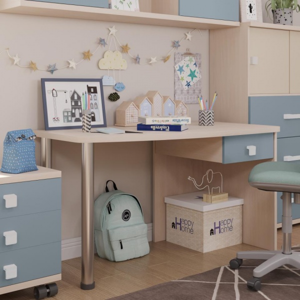 детский письменный стол