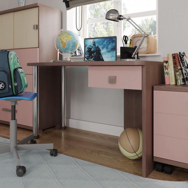 детский письменный стол