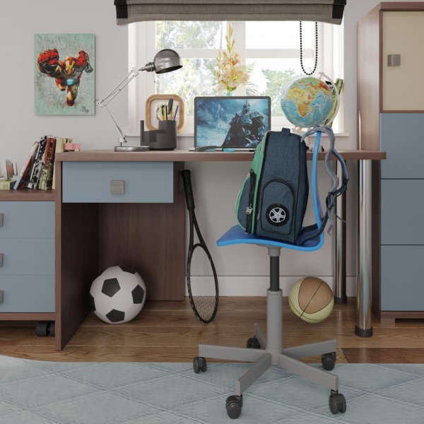 детский письменный стол