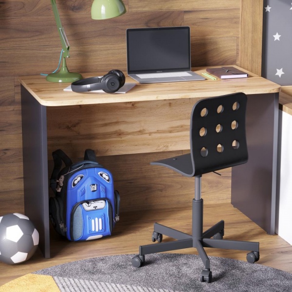 детский письменный стол