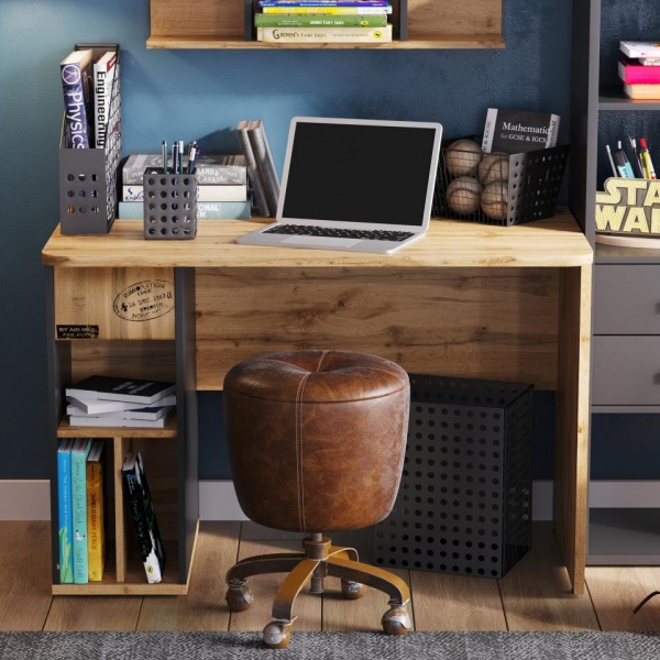 детский письменный стол