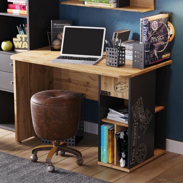 детский письменный стол