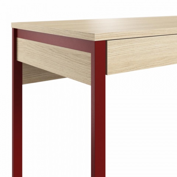 детский письменный стол