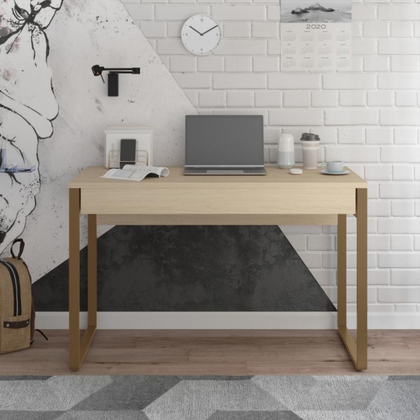 детский письменный стол