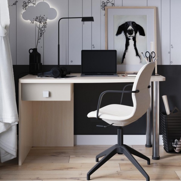 детский письменный стол