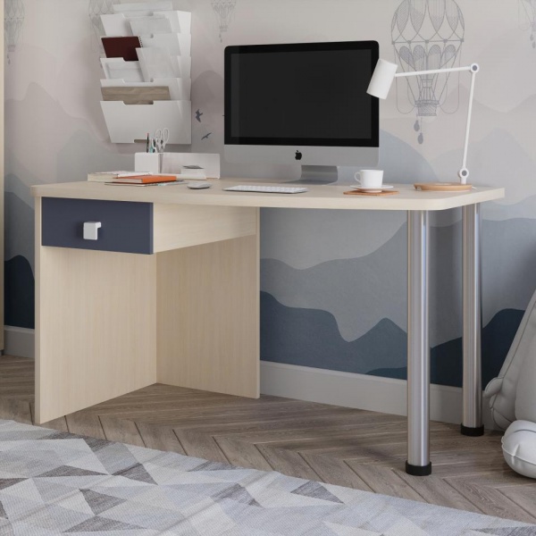 детский письменный стол