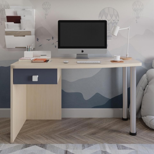 детский письменный стол