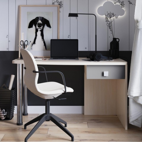 детский письменный стол