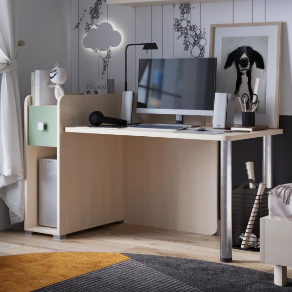 детский письменный стол