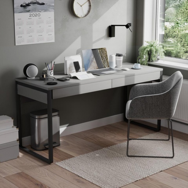 письменный стол в комнату