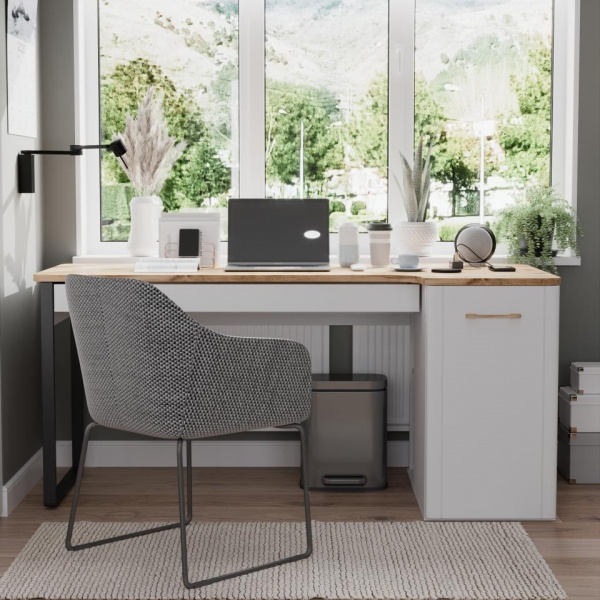 письменный стол в комнату