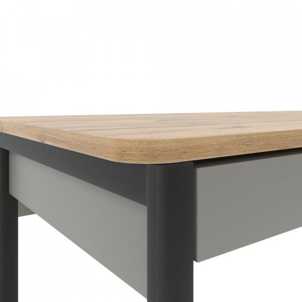 письменный стол в комнату