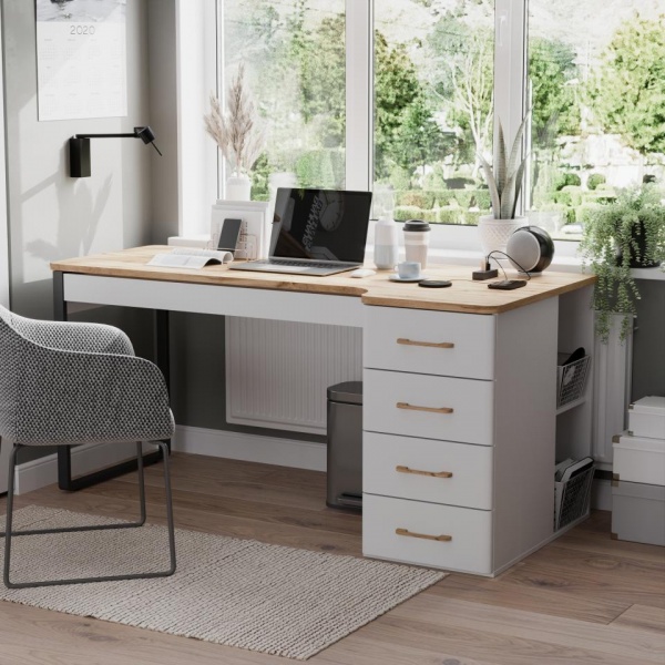 письменный стол в комнату