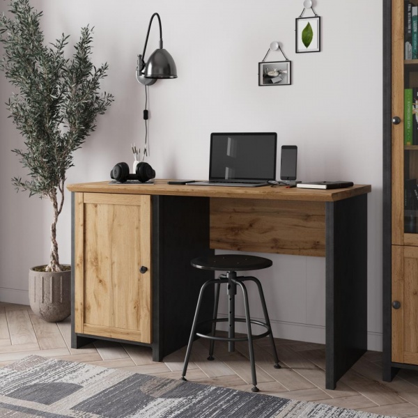 письменный стол в комнату