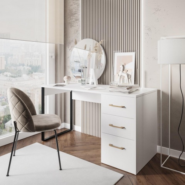 письменный стол в комнату