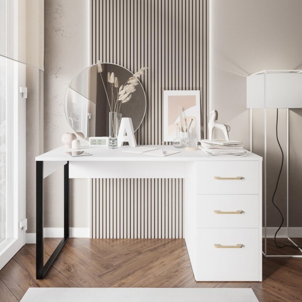 письменный стол в комнату