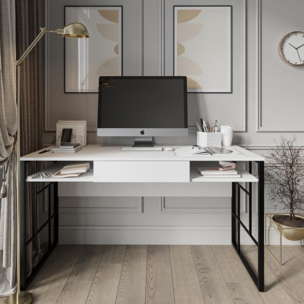 письменный стол в комнату