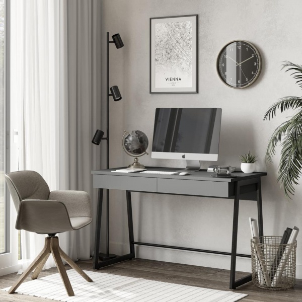 письменный стол в комнату