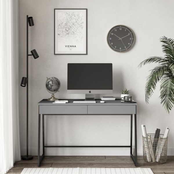 письменный стол в комнату