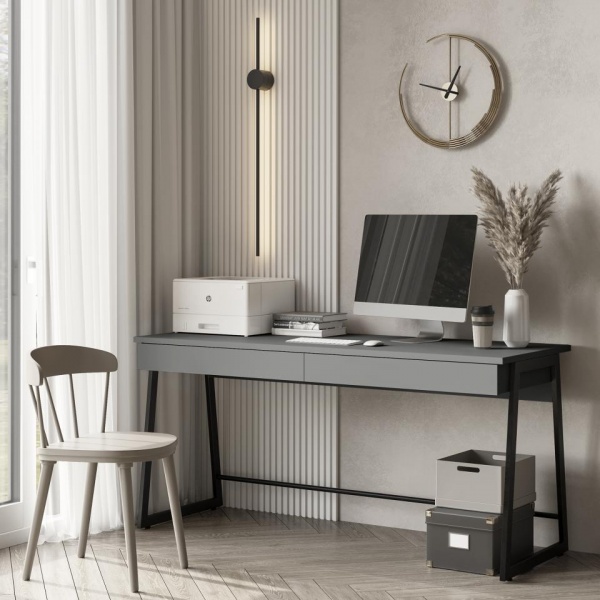 письменный стол в комнату