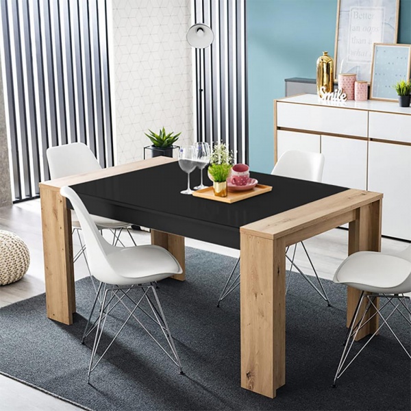 Обеденные столы