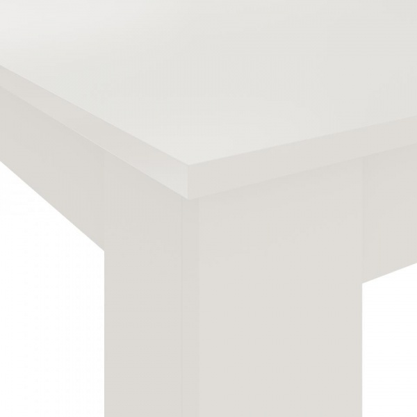 Обеденные столы