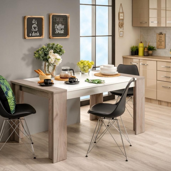 Обеденные столы